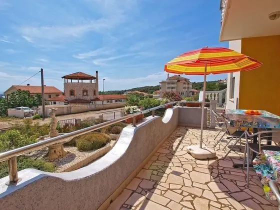 Apart Daire, 4 Yatak Odası (906/2111)