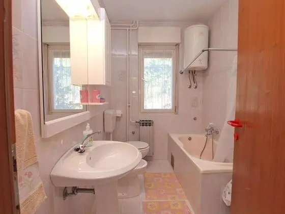 Apart Daire, 4 Yatak Odası (906/2111)