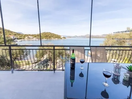 Apart Daire (Two Bed Apt,Terrace,Sea View)