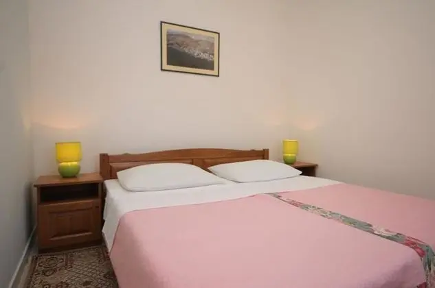 Apart Daire, 1 Çift Kişilik Yatak ve Çekyat