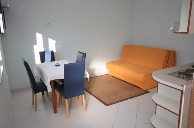 Apart Daire, 1 Çift Kişilik Yatak ve Çekyat