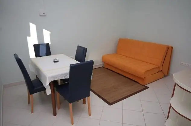 Apart Daire, 1 Çift Kişilik Yatak ve Çekyat