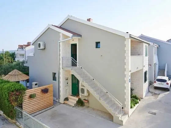 Apart Daire (Studio Apartment with Terrace 2 (Fili)