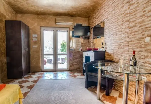 Stüdyo, Deniz Manzaralı