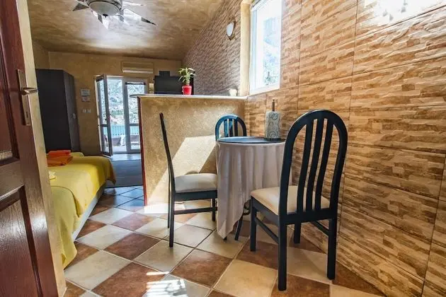 Stüdyo, Deniz Manzaralı