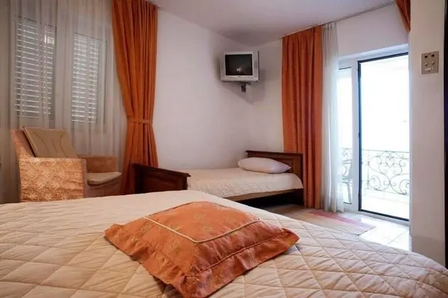 Stüdyo, Teras