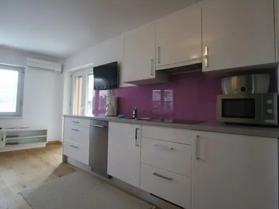 Apartment Violet
