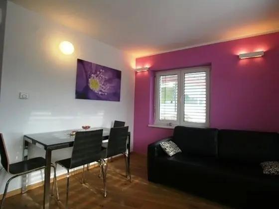Apartment Violet