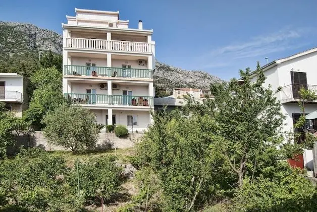 Apart Daire, 1 Çift Kişilik Yatak ve Çekyat