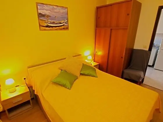 Apart Daire, 2 Yatak Odası (768/1790)