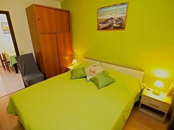 Apart Daire, 2 Yatak Odası (768/1790)