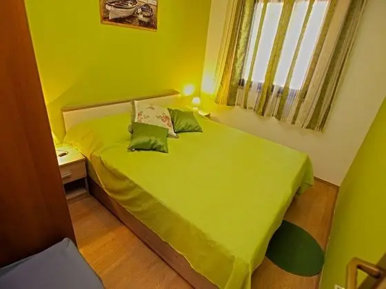 Apart Daire, 2 Yatak Odası (768/1790)