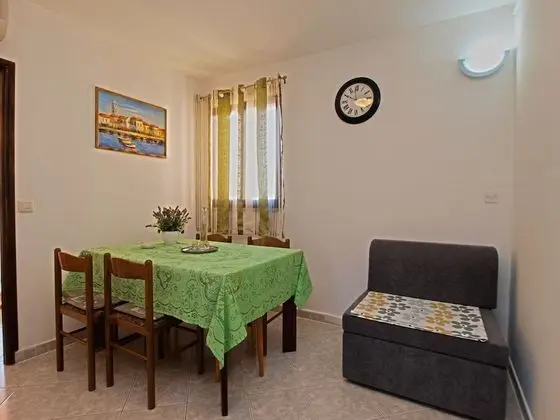 Apart Daire, 2 Yatak Odası (768/1790)