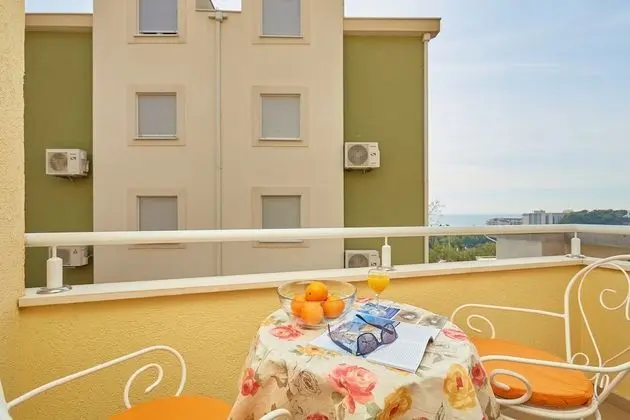 Standard Stüdyo, Balkon