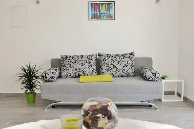 Apart Daire, 1 Çift Kişilik Yatak ve Çekyat