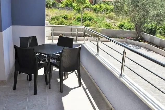 Apart Daire, 1 Çift Kişilik Yatak ve Çekyat