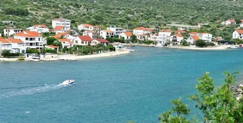 Apart Daire, 1 Çift Kişilik Yatak ve Çekyat