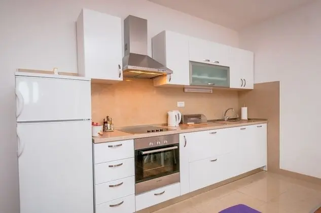 Comfort Apart Daire, 1 Yatak Odası, Balkon, Havuz Manzaralı