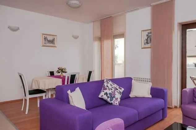 Comfort Apart Daire, 1 Yatak Odası, Balkon, Havuz Manzaralı