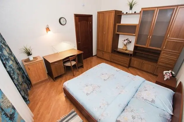 Apart Daire, Birden Çok Yatak, Sigara İçilmez, Avlu Manzaralı