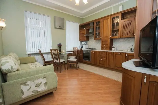 Apart Daire, Birden Çok Yatak, Sigara İçilmez, Avlu Manzaralı