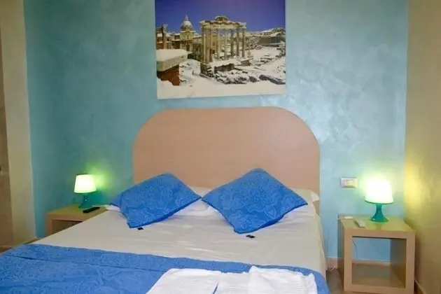 Üç Kişilik Oda