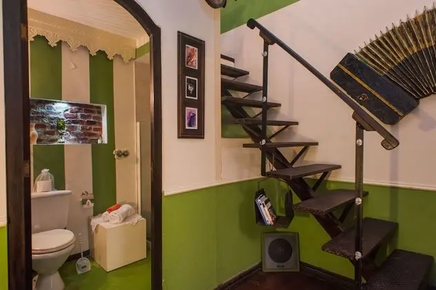 Design Tek Büyük Yataklı Oda, 1 Büyük (Queen) Boy Yatak, Ortak Banyo