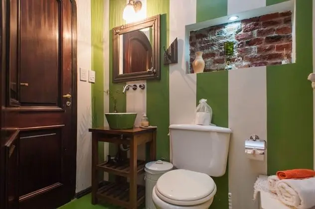 Design Tek Büyük Yataklı Oda, 1 Büyük (Queen) Boy Yatak, Ortak Banyo