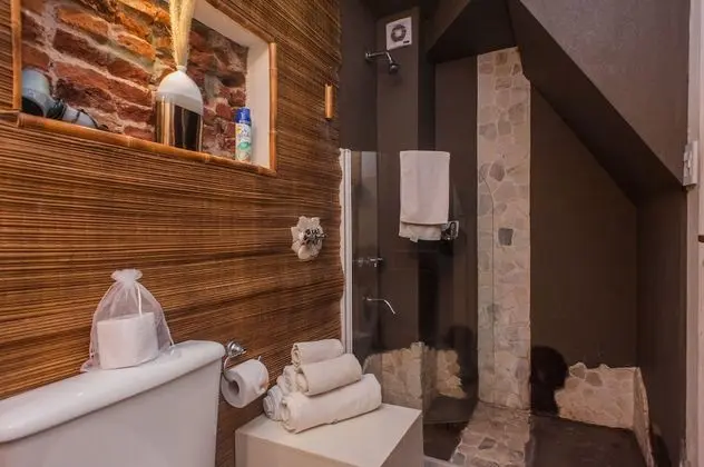 Design Tek Büyük Yataklı Oda, Özel Banyo