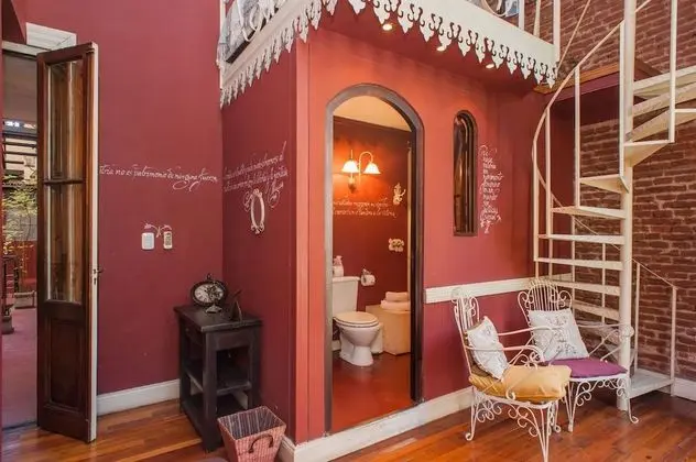 Design Üç Kişilik Oda, Banyolu/Duşlu