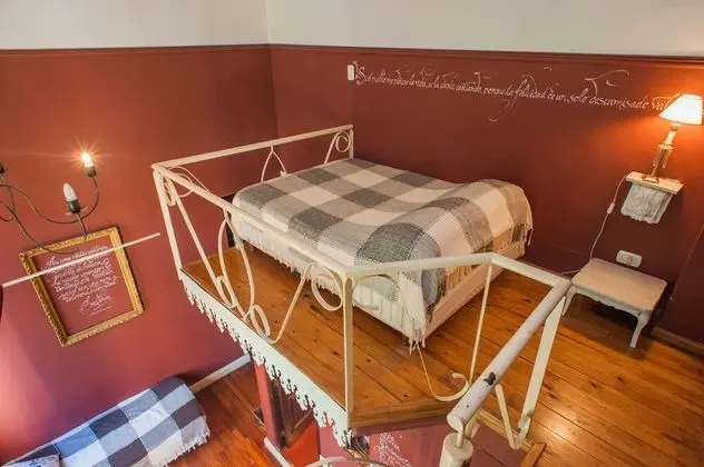 Design Üç Kişilik Oda, Banyolu/Duşlu