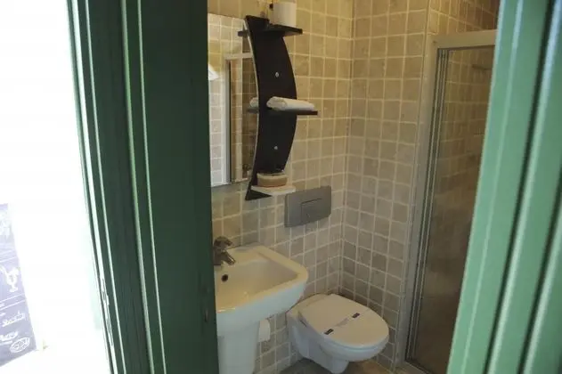 Standart Oda, Bahçe Katı