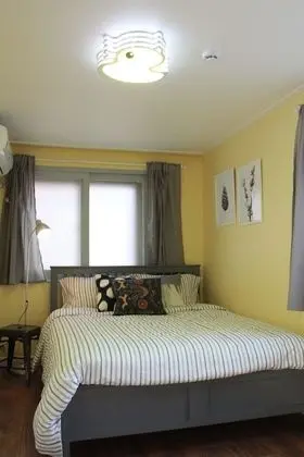 Tek Büyük Yataklı Oda, Ortak Banyo (foreign guests only)