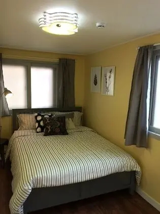 Tek Büyük Yataklı Oda, Ortak Banyo (foreign guests only)