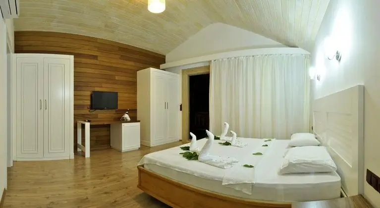 Deluxe Aile Suiti, Bahçe Manzaralı