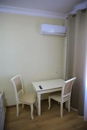 İki Ayrı Yataklı Oda, 2 Tek Kişilik Yatak, Dağ Manzaralı