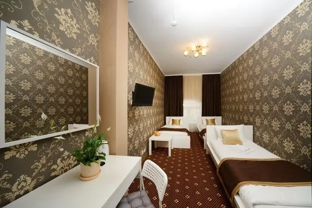 Economy Dört Kişilik Oda, Ortak Banyo