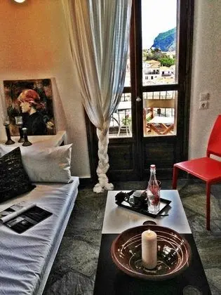 Junior Süit, Balkon