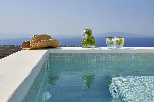Grand Maisonette with Outdoor Heated Jacuzzi