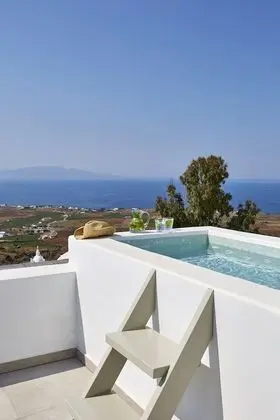 Grand Maisonette with Outdoor Heated Jacuzzi