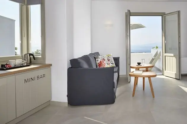 Grand Maisonette with Outdoor Heated Jacuzzi