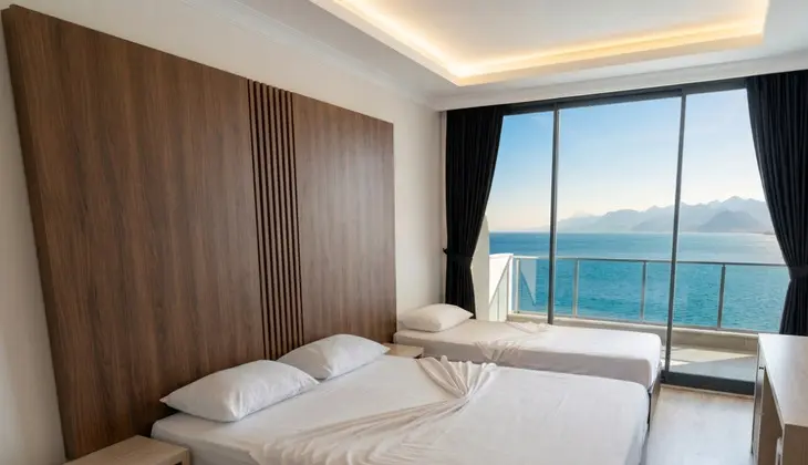 Standart Oda,Deniz Manzaralı,Balkonlu