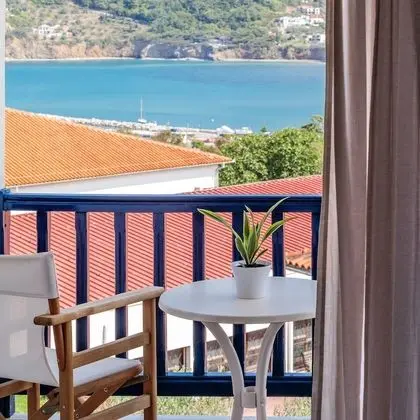 Tek Büyük veya İki Ayrı Yataklı Oda, Deniz Manzaralı