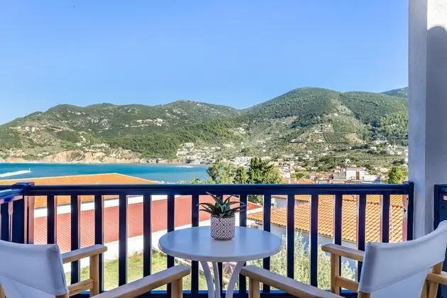 Tek Büyük veya İki Ayrı Yataklı Oda, Deniz Manzaralı
