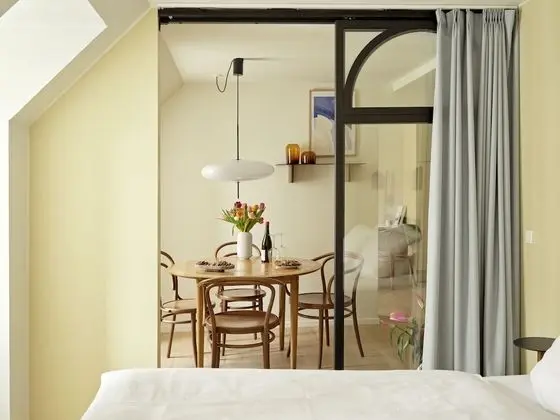 Superior One-Bedroom Apartment