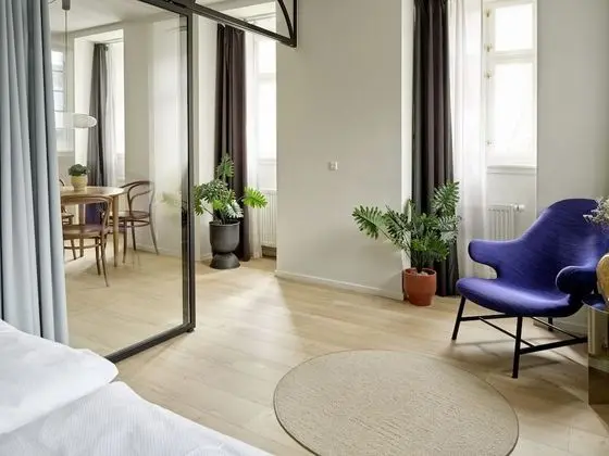 Superior One-Bedroom Apartment