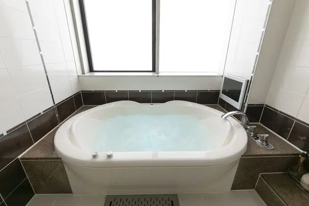 Deluxe Tek Büyük Yataklı Oda, Sigara İçilebilir (Late Check-In 9 PM~)