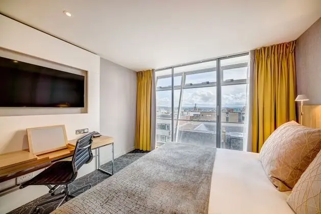 City Oda, 1 En Büyük (King) Boy Yatak, Şehir Manzaralı