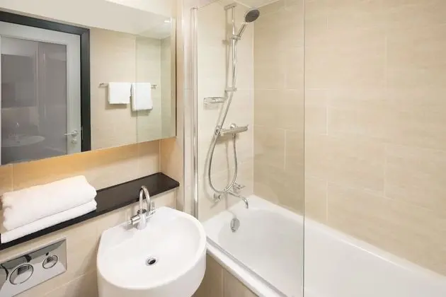 Oda, 1 Çift Kişilik Yatak, Şehir Manzaralı