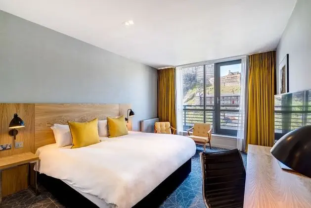 Deluxe Tek Büyük Yataklı Oda, Balkon